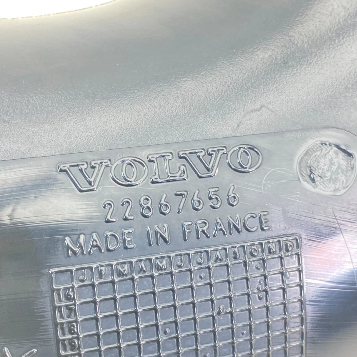 22867656 Genuine Volvo Intermediate Pipe - Second Truck Parts