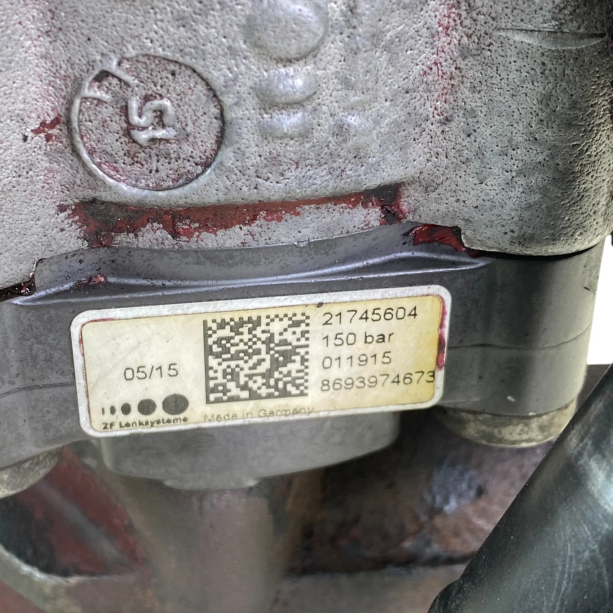 21110365 Genuine Volvo Power Steering Pump - Second Truck Parts