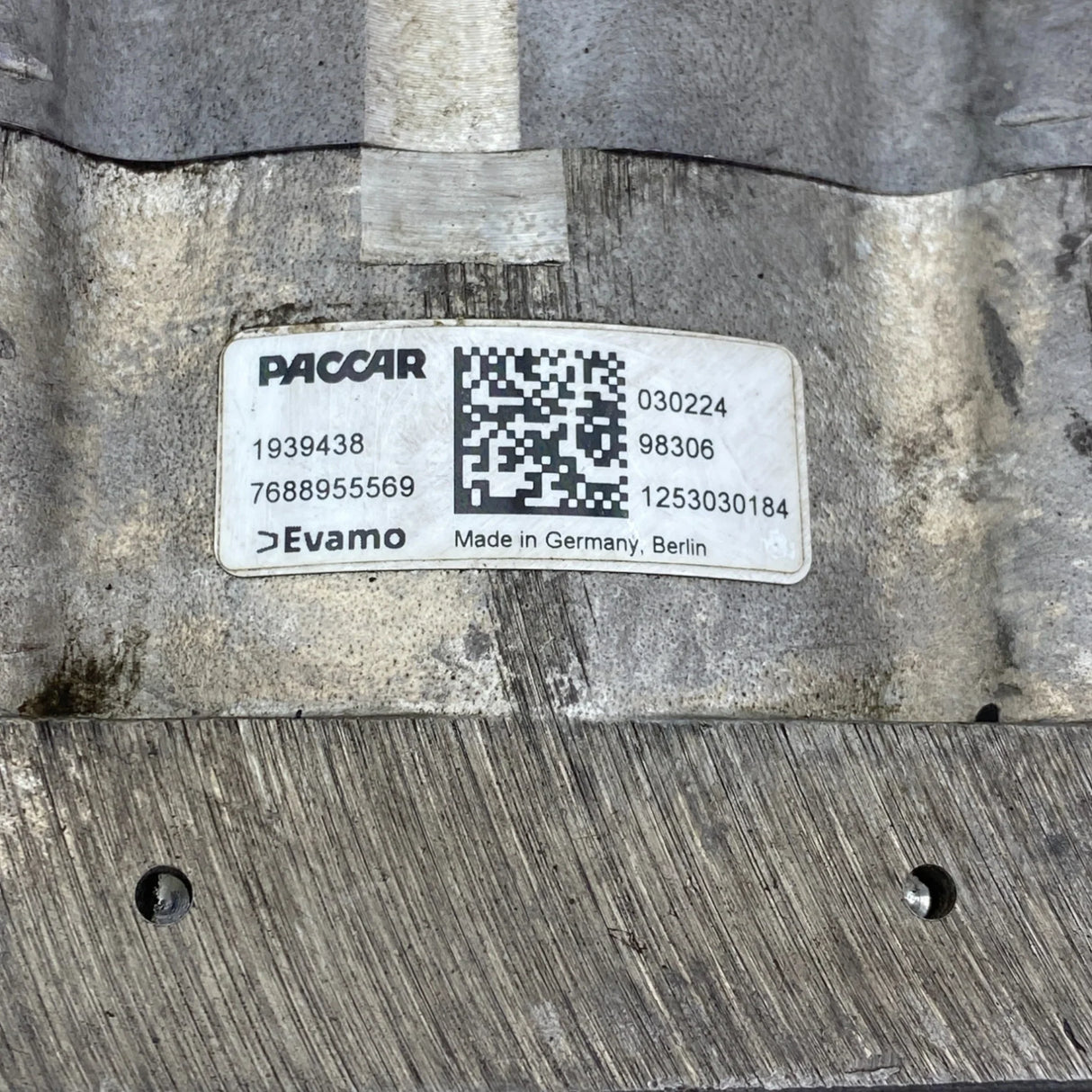 1939438 Genuine Paccar Power Steering Pump - Second Truck Parts