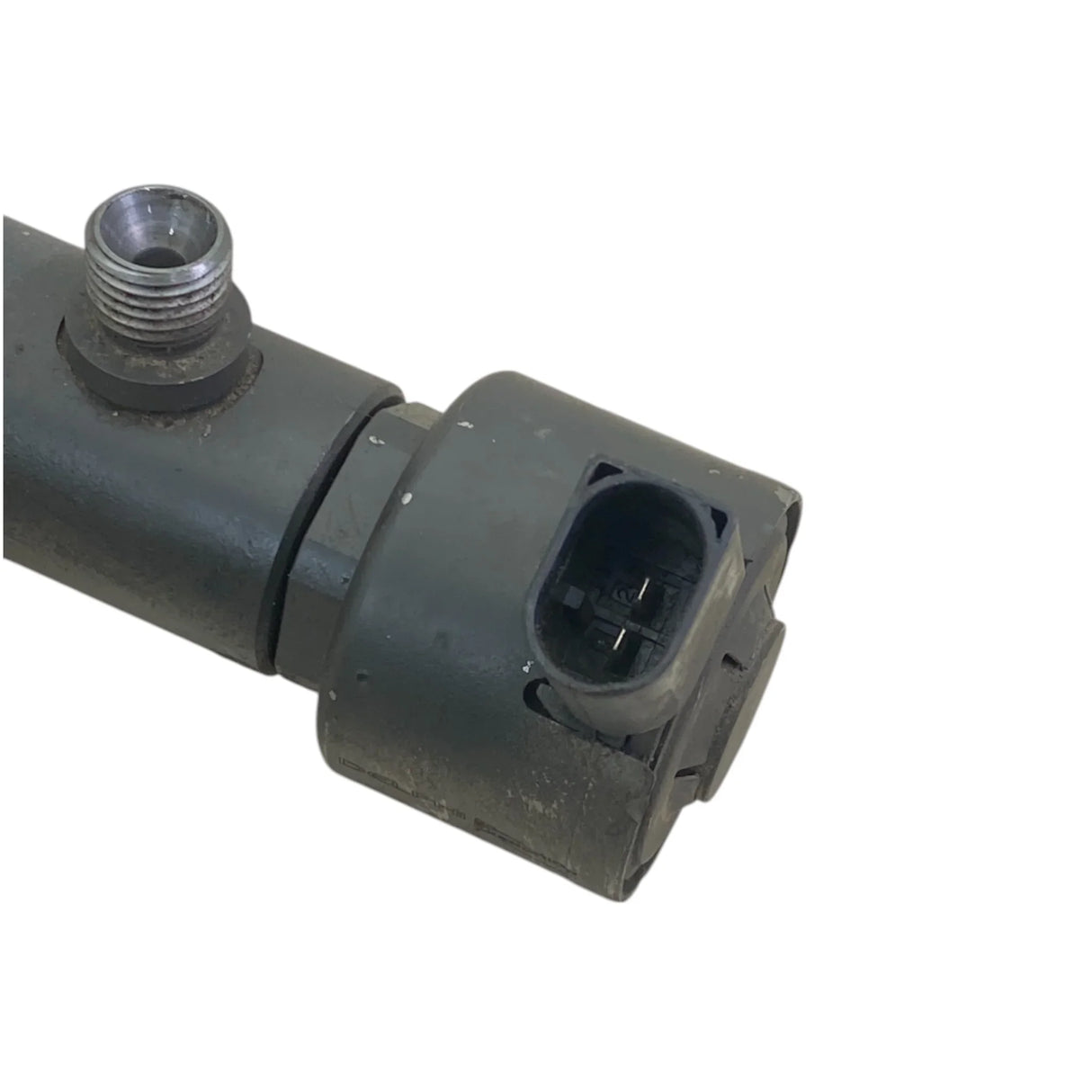 7210-0513 Genuine Paccar Fuel Rail - Second Truck Parts