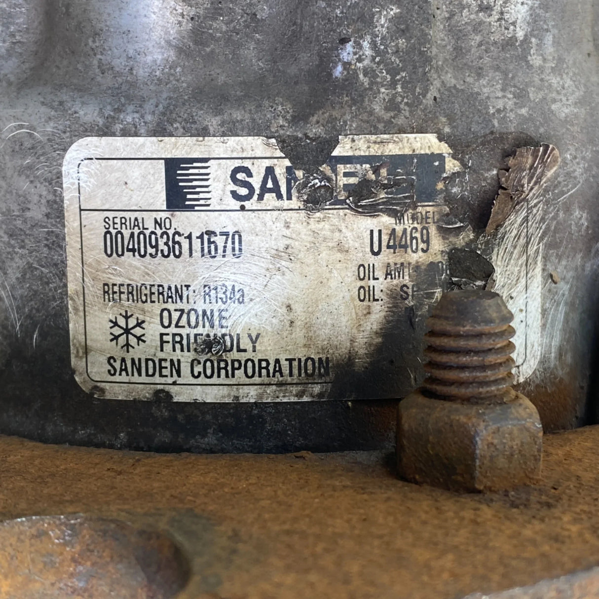 U4469 Genuine Senden Air Conditioner Compressor - Second Truck Parts