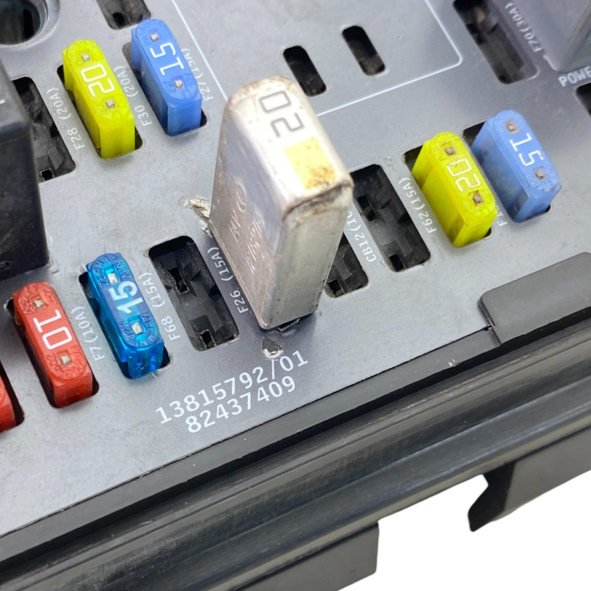 82410190 Genuine Mack Fuse Panel And Relay - Second Truck Parts