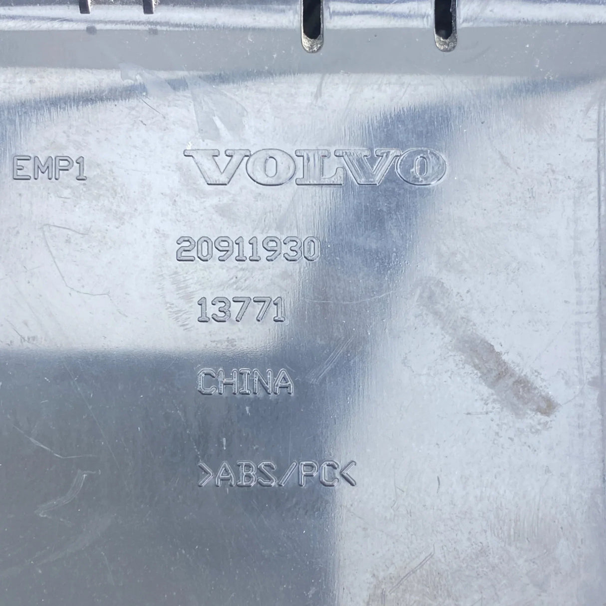 20911930 Genuine Volvo Dash Air Vent - Second Truck Parts