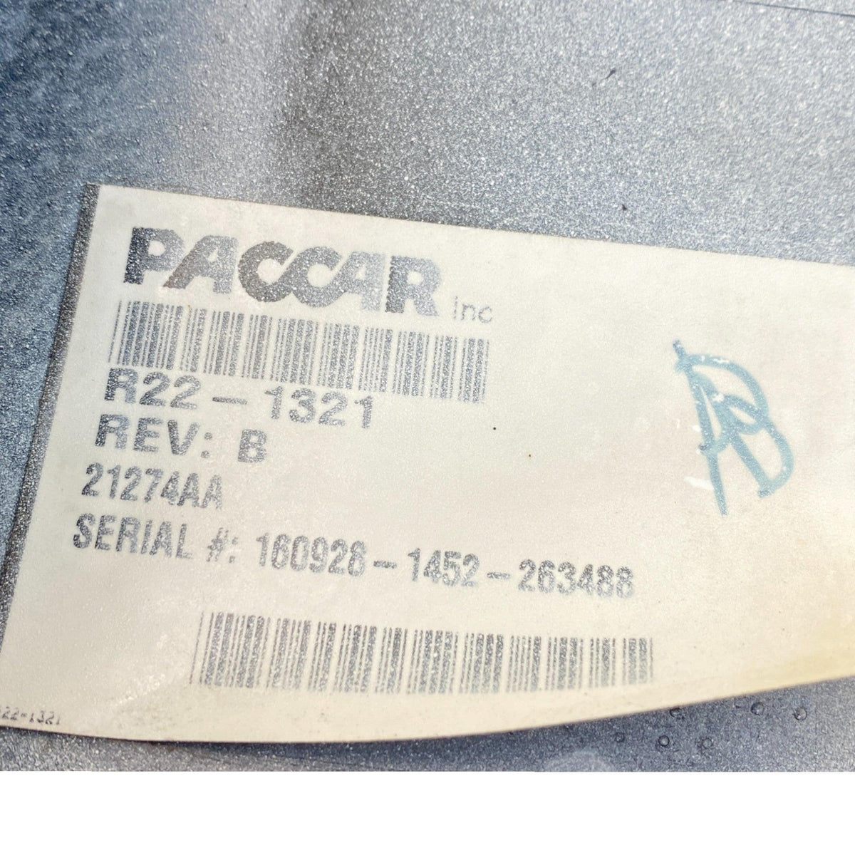 R22-1321 Genuine Paccar White Left Side Hood Lock Panel Cover - Second Truck Parts