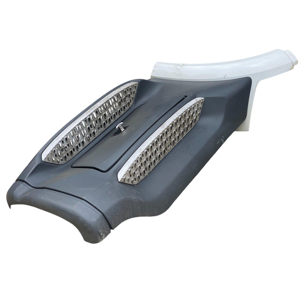 A33-6051-10000 Peterbilt Left Side Step Fairing Assembly - Second Truck Parts