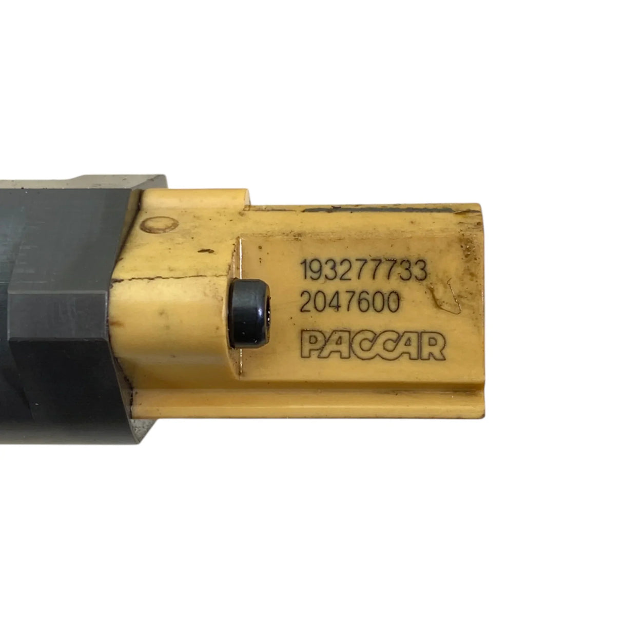 2047600 Genuine Paccar Fuel Injector - Second Truck Parts