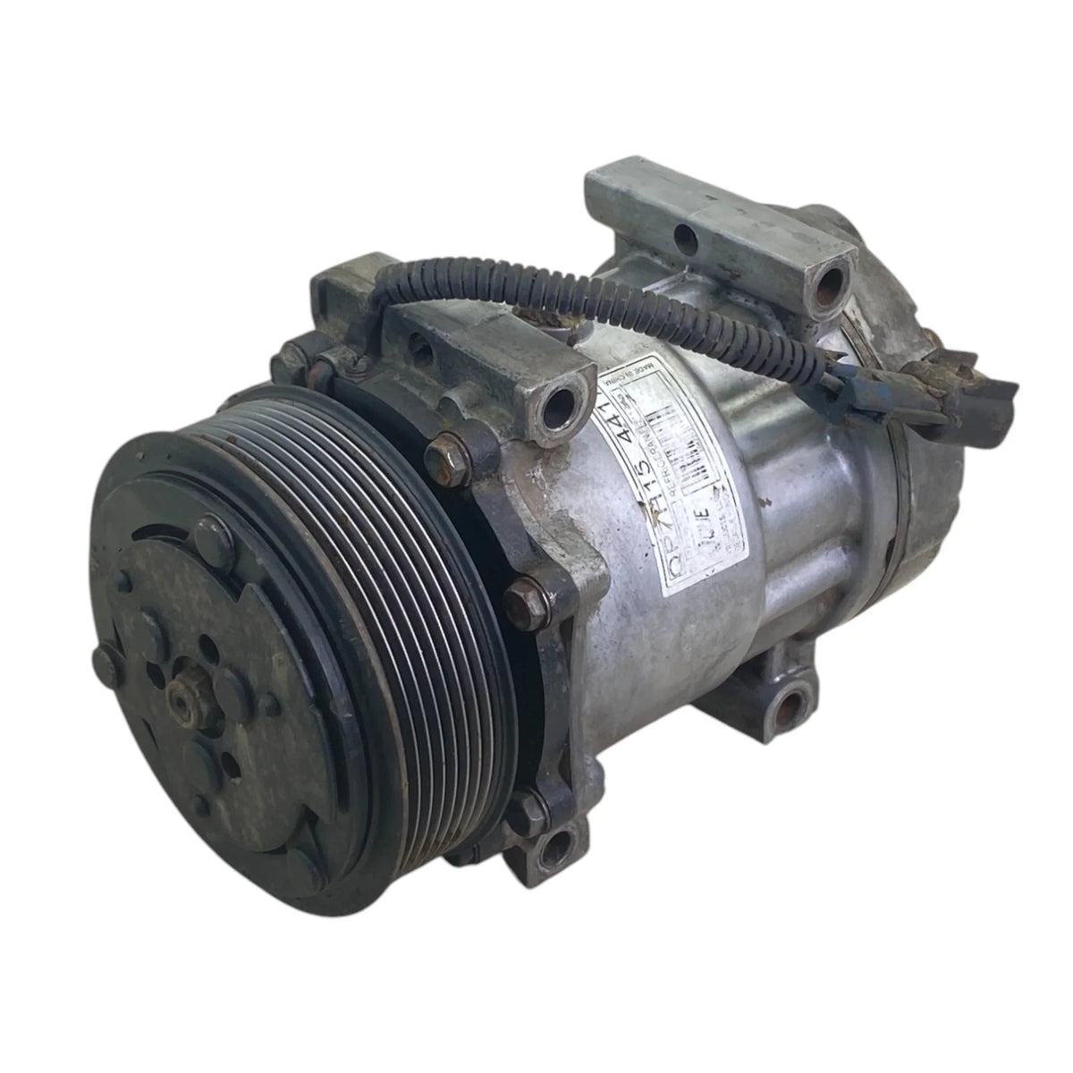 QP7H15-4417 Genuine Freightliner Air Conditioner Compressor - Second Truck Parts