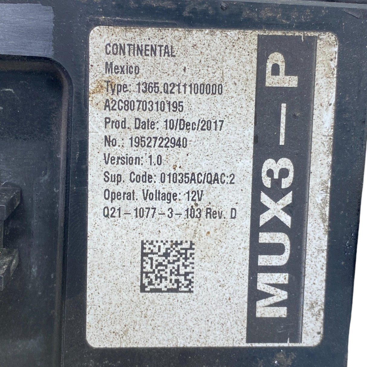 Q21-1077-3-103 Genuine International Chassis Control Module - Second Truck Parts