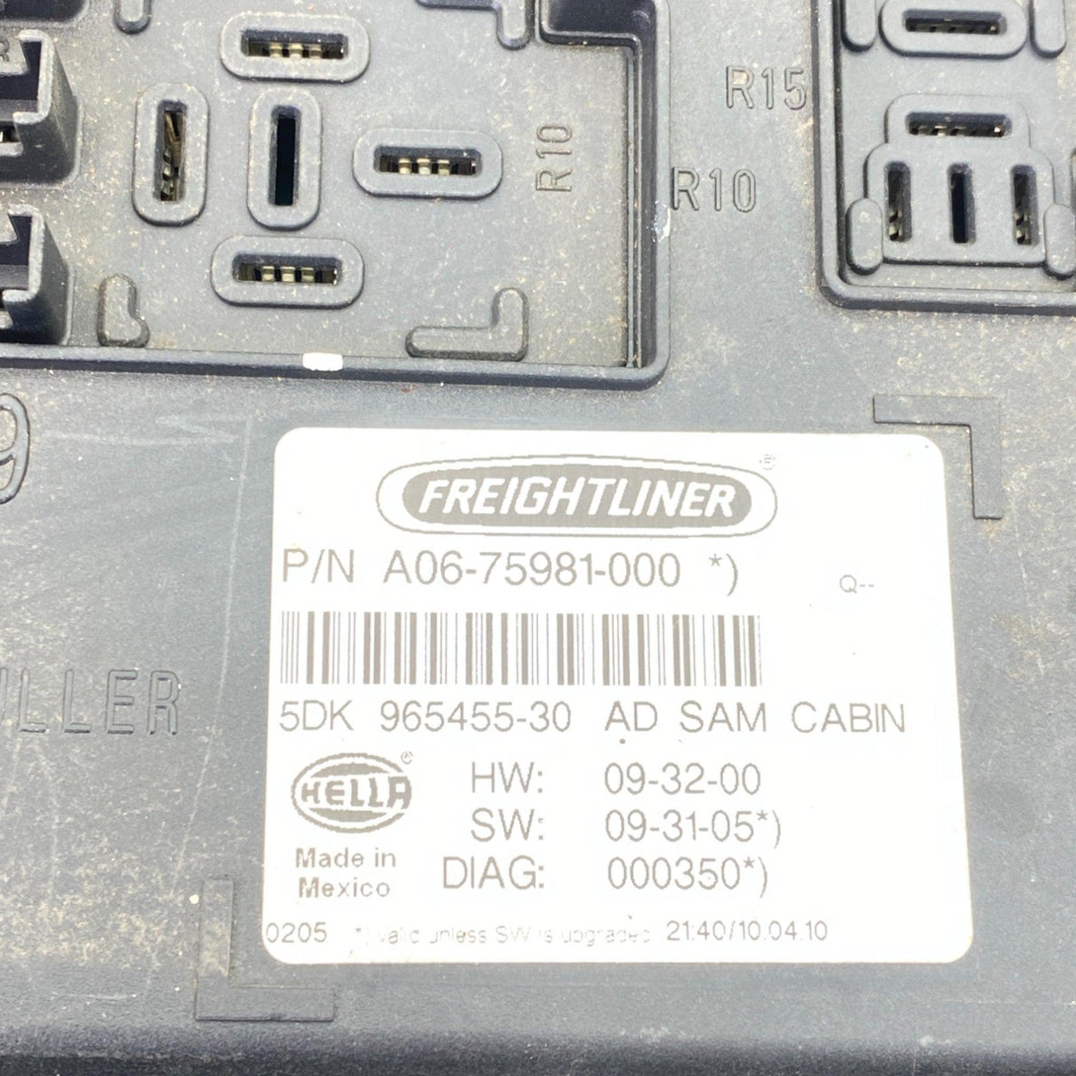 A06-75981-000 Genuine Freightliner Fuse Box Power Distribution Module - Second Truck Parts