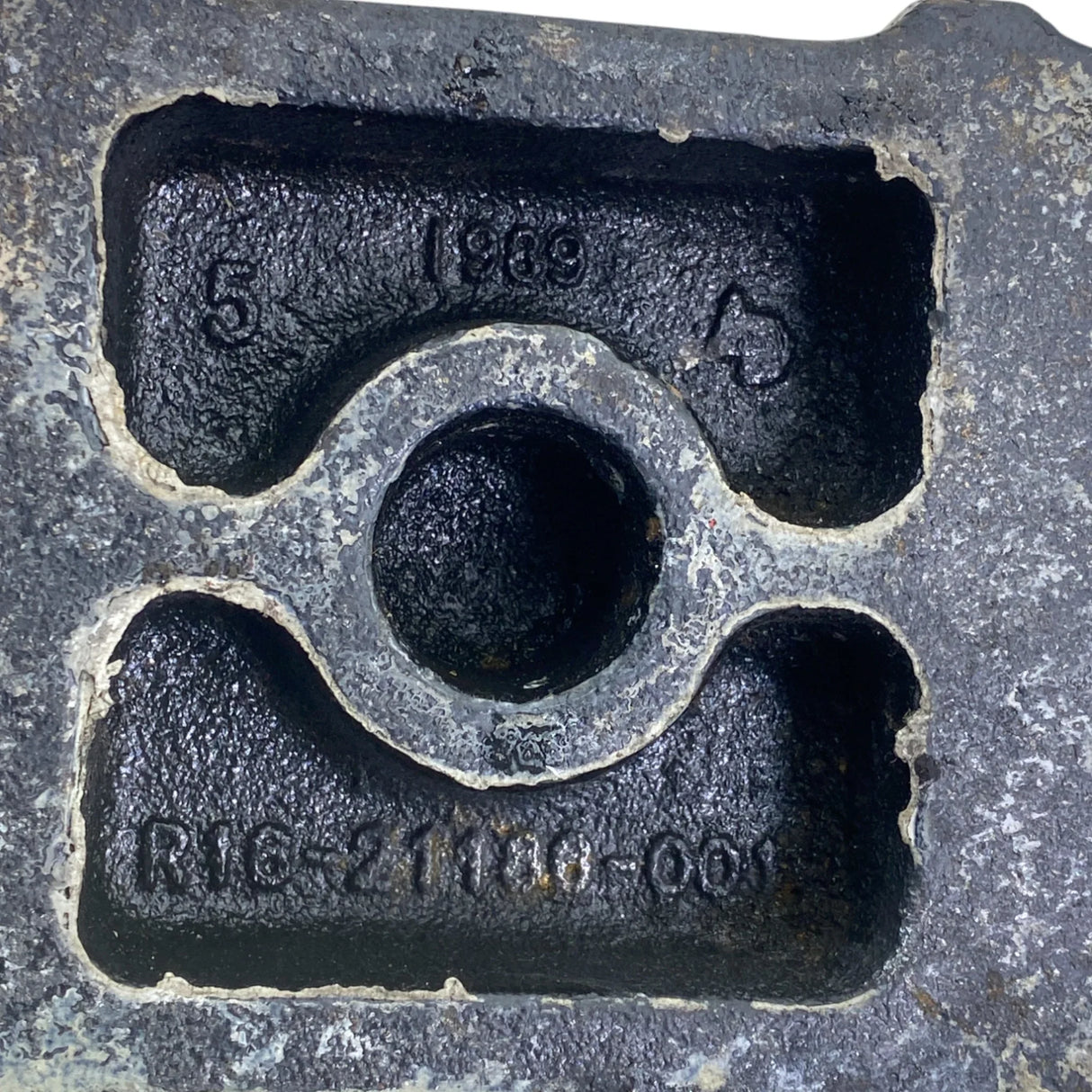 R16-21186-001 Genuine Kenworth Front Right Suspension Axle Stop - Second Truck Parts