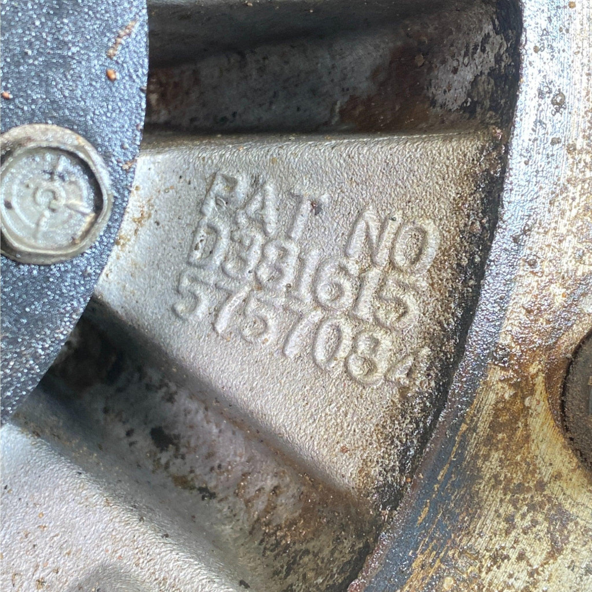 D381615 Genuine Volvo Steering Wheel Hub - Second Truck Parts
