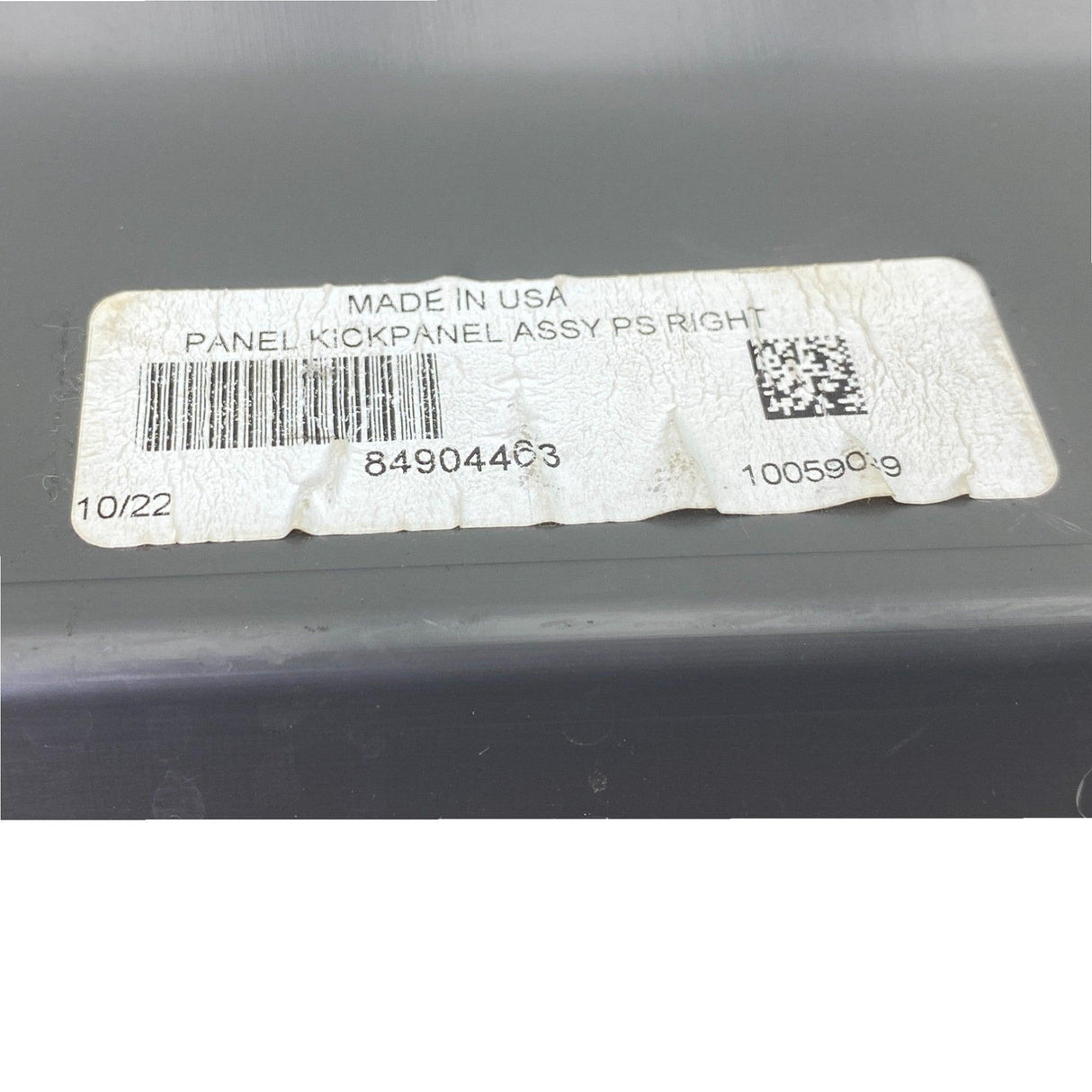 84904463 Genuine Volvo Right Side Kick Panel - Second Truck Parts