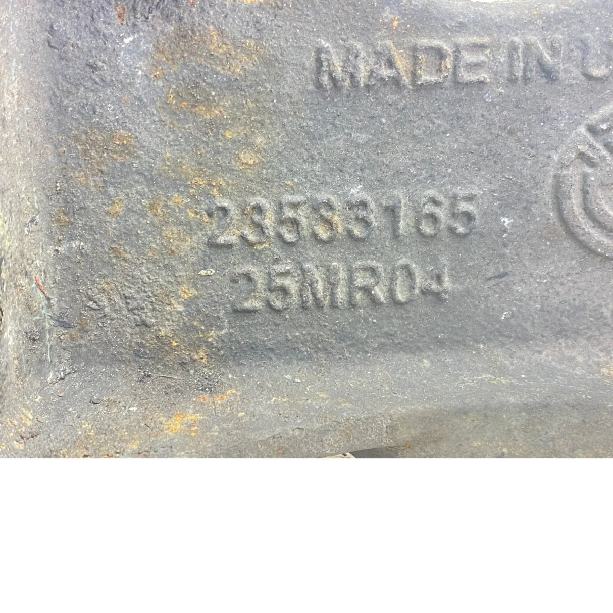 23533165 Genuine Detroit Diesel Engine Bracket - Second Truck Parts