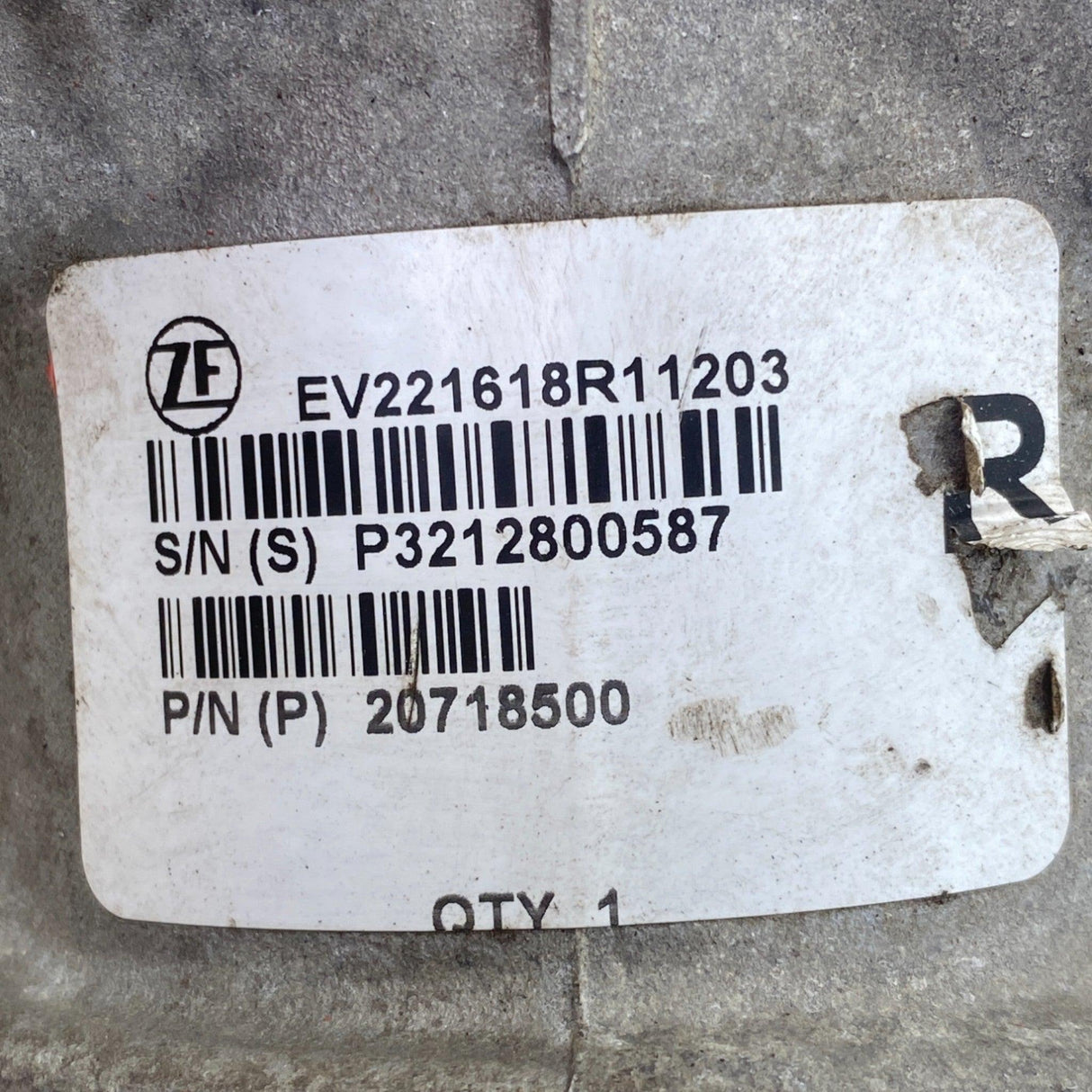 20718500 Genuine Volvo Power Hydraulic Pump - Second Truck Parts