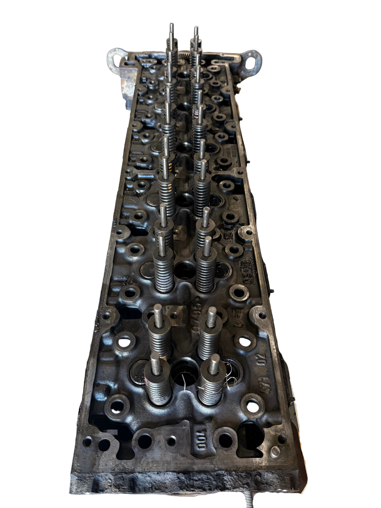 A 472 016 01 33 Genuine Detroit Diesel Cylinder Head - Second Truck Parts