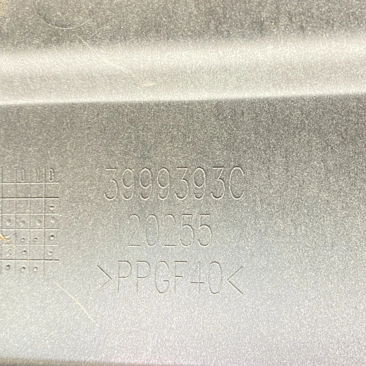 3999393C Genuine Freightliner Battery Box Cover - Second Truck Parts