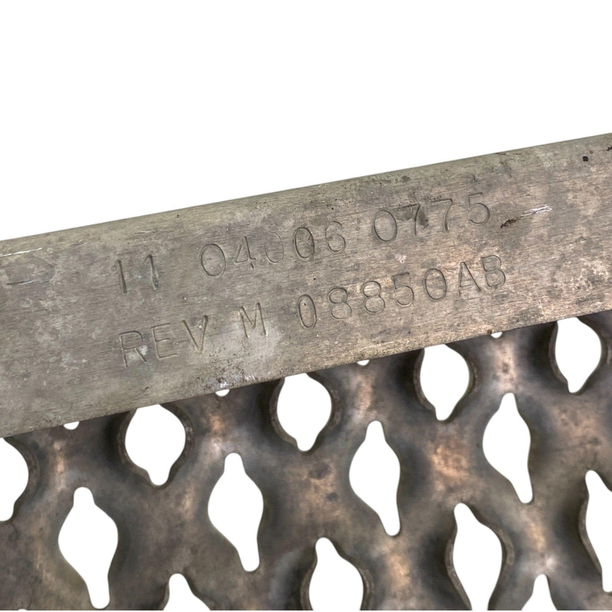 11-04006-0775 Genuine Paccar Fuel Tank Step - Second Truck Parts