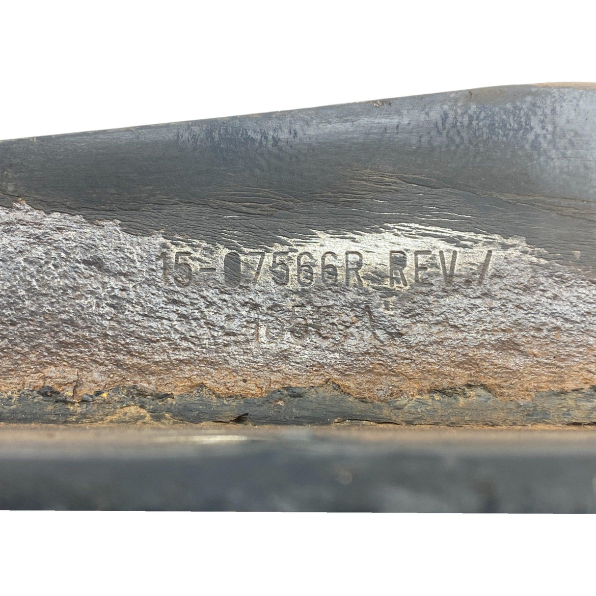 15-07566R Genuine Paccar Right Side Box Bracket - Second Truck Parts