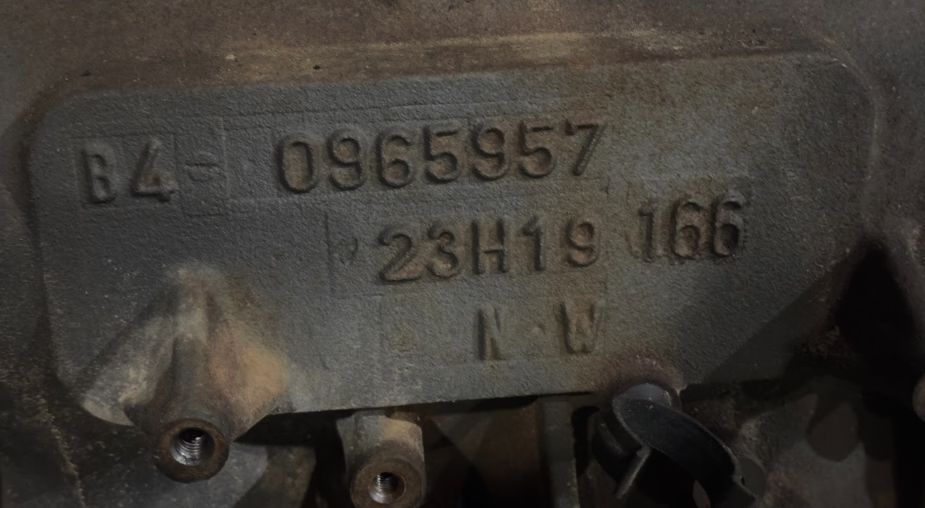 2301461 Genuine Paccar Cylinder Block