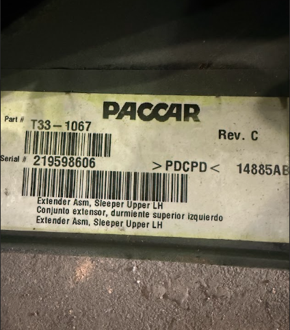 T33-1067 Genuine Kenworth Left Side Extender Assembly Sleeper Upper - Second Truck Parts