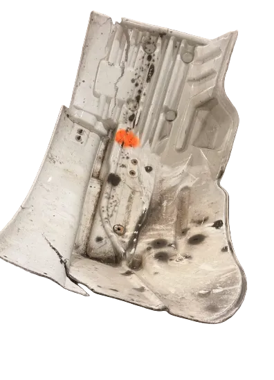 17-13684-000HAS Genuine Freightliner Left Side White Half Fender Extension