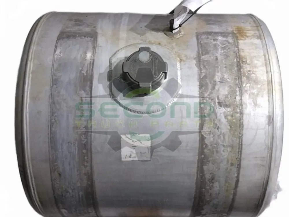 Aluminum RH fuel tank measures 25" x 26" 50 gallon with center - Second Truck Parts