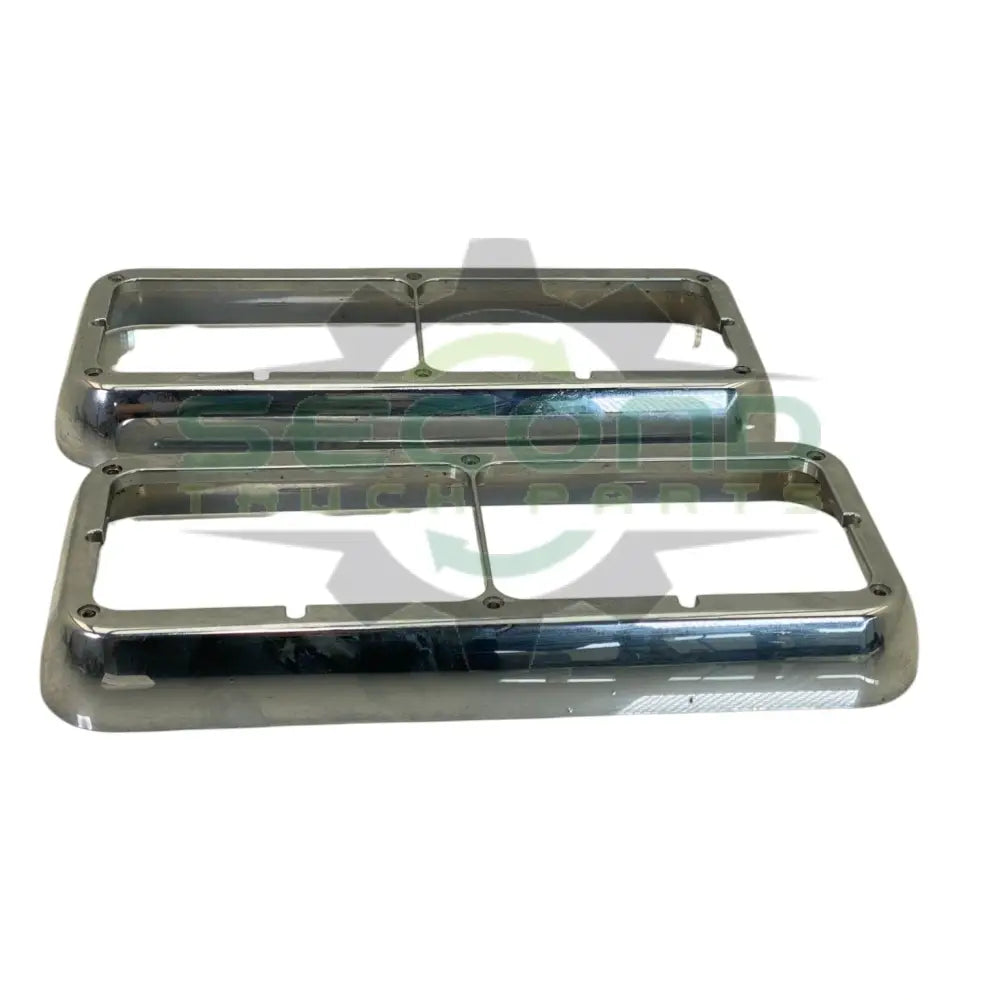 AVC 410 411204 Genuine Freightliner Headlamp Bezel - Headlights