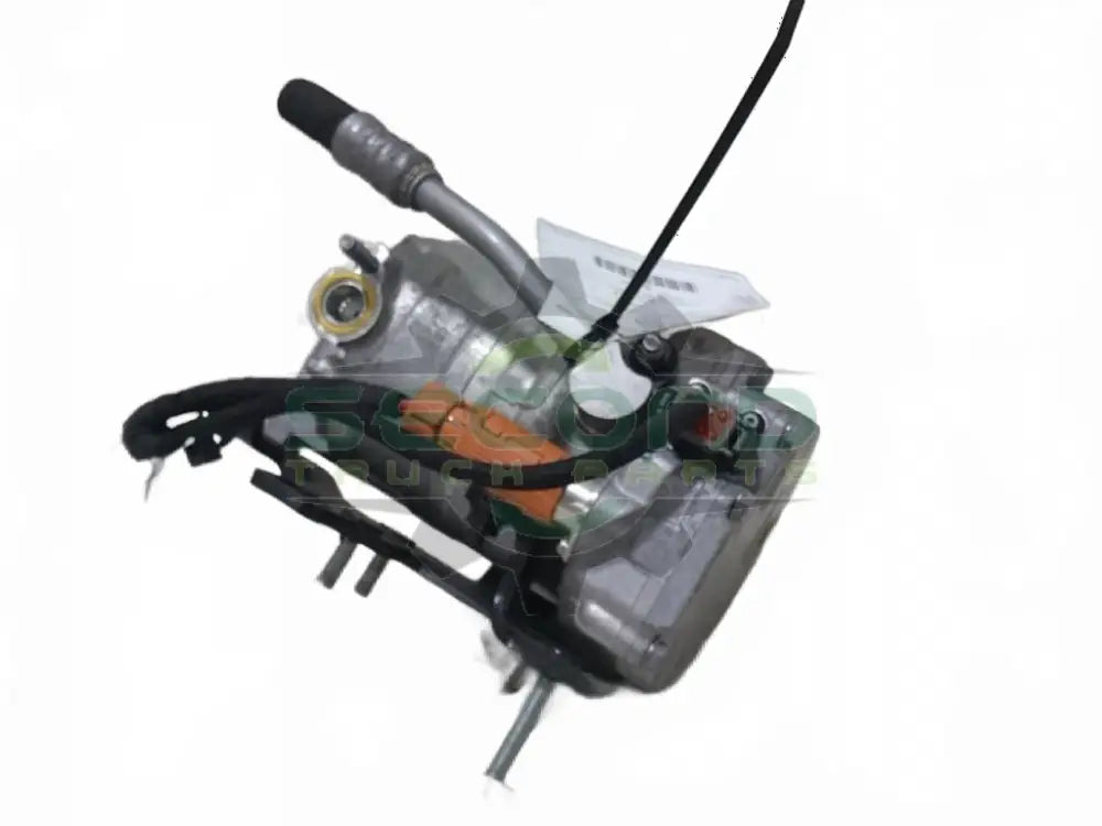 Chassis 24V mounted a/c compressor OEM 84192003D12 - Second Truck Parts