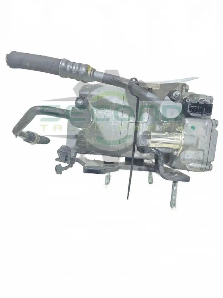 Chassis 24V mounted a/c compressor OEM 84192003D13 - Second Truck Parts