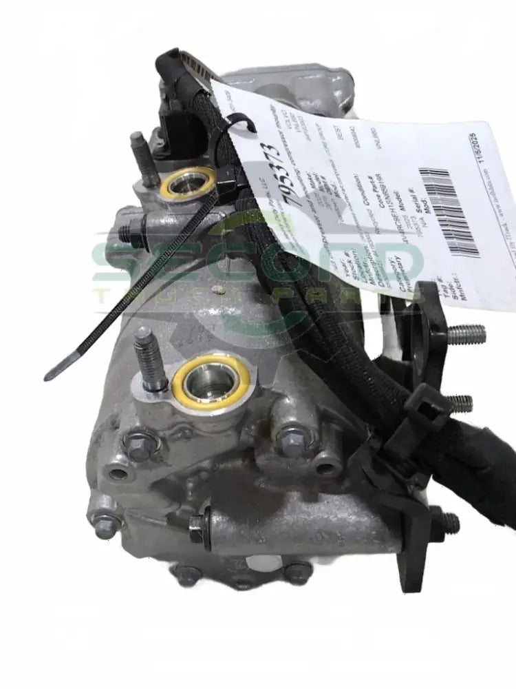Chassis 24V mounted a/c compressor OEM 84192003D2 - Second Truck Parts