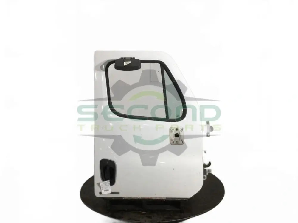 Door RH assembly off of 08' FTL Cascadia OEM - Second Truck Parts
