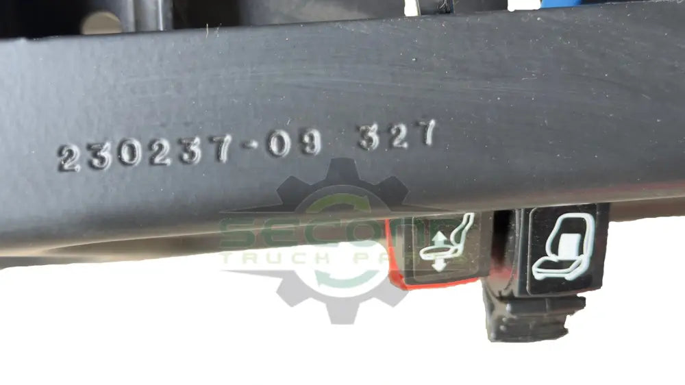 Duroshox 2195 20” Black Captain Air Ride Truck Driver Seat P/N 324696-01 - Second Truck Parts