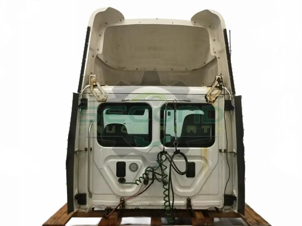 Freightliner 12' Cascadia day cab wired for DD13 engine and Fuller - Second Truck Parts