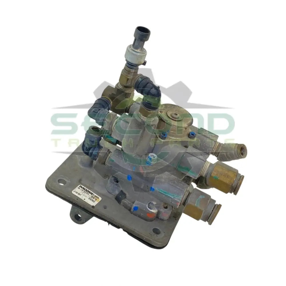 G90-1174-1011111110 Genuine Paccar Foot Brake Valve - Brake Valves