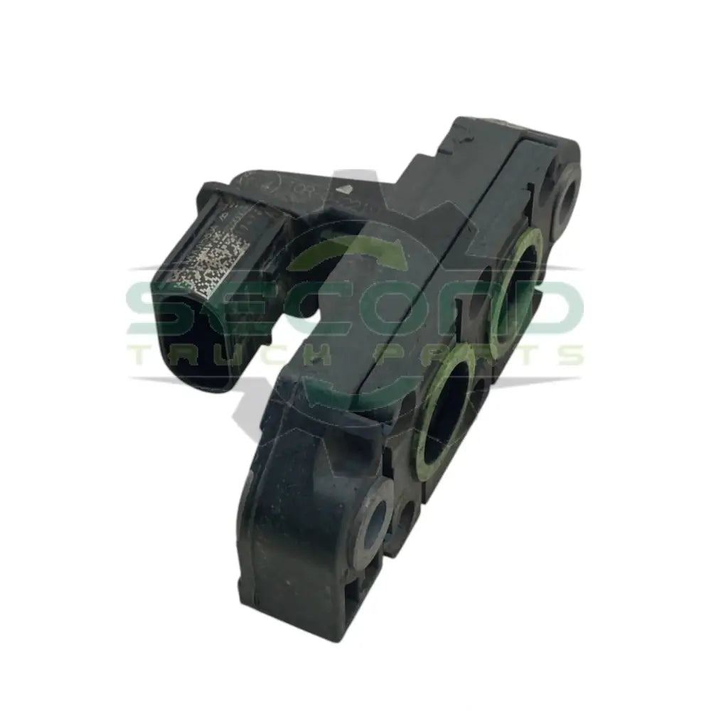 A4701530428 Genuine Detroit Diesel EGR Delta Pressure Sensor - Second Truck Parts