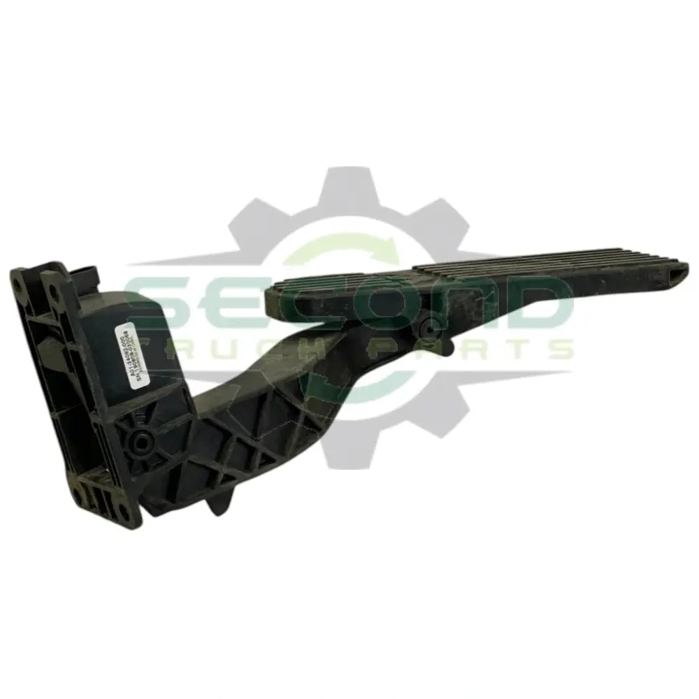 A01-34092-000 Genuine Freightliner Accelerator Pedal - Second Truck Parts