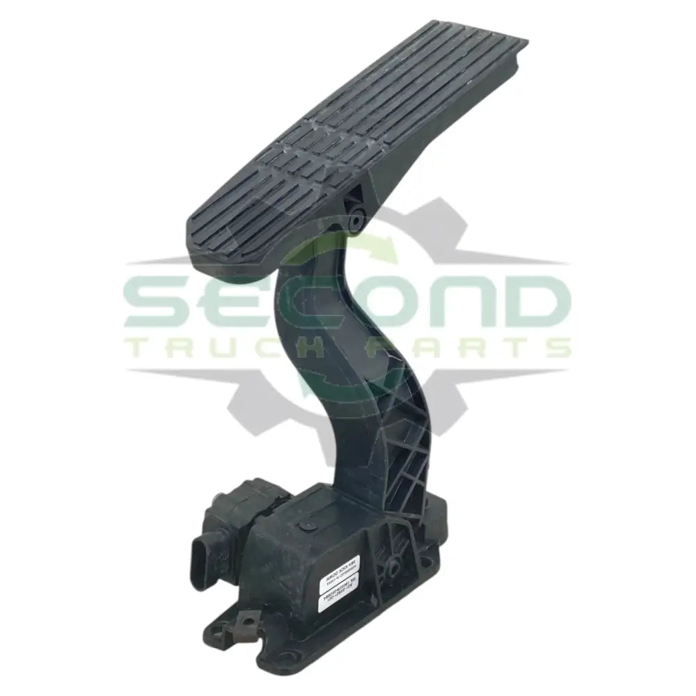 A01-33821-001 Genuine Freightliner Accelerator Pedal - Second Truck Parts