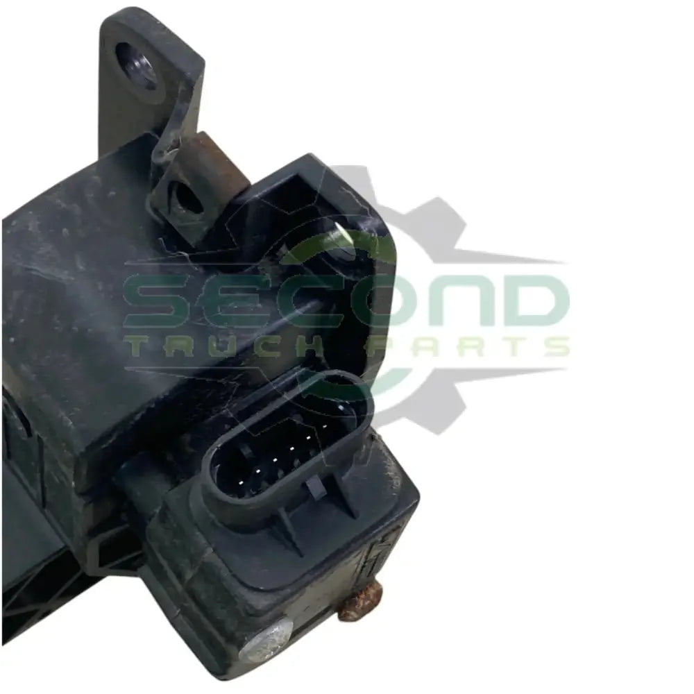 A01-33821-001 Genuine Freightliner Accelerator Pedal - Second Truck Parts