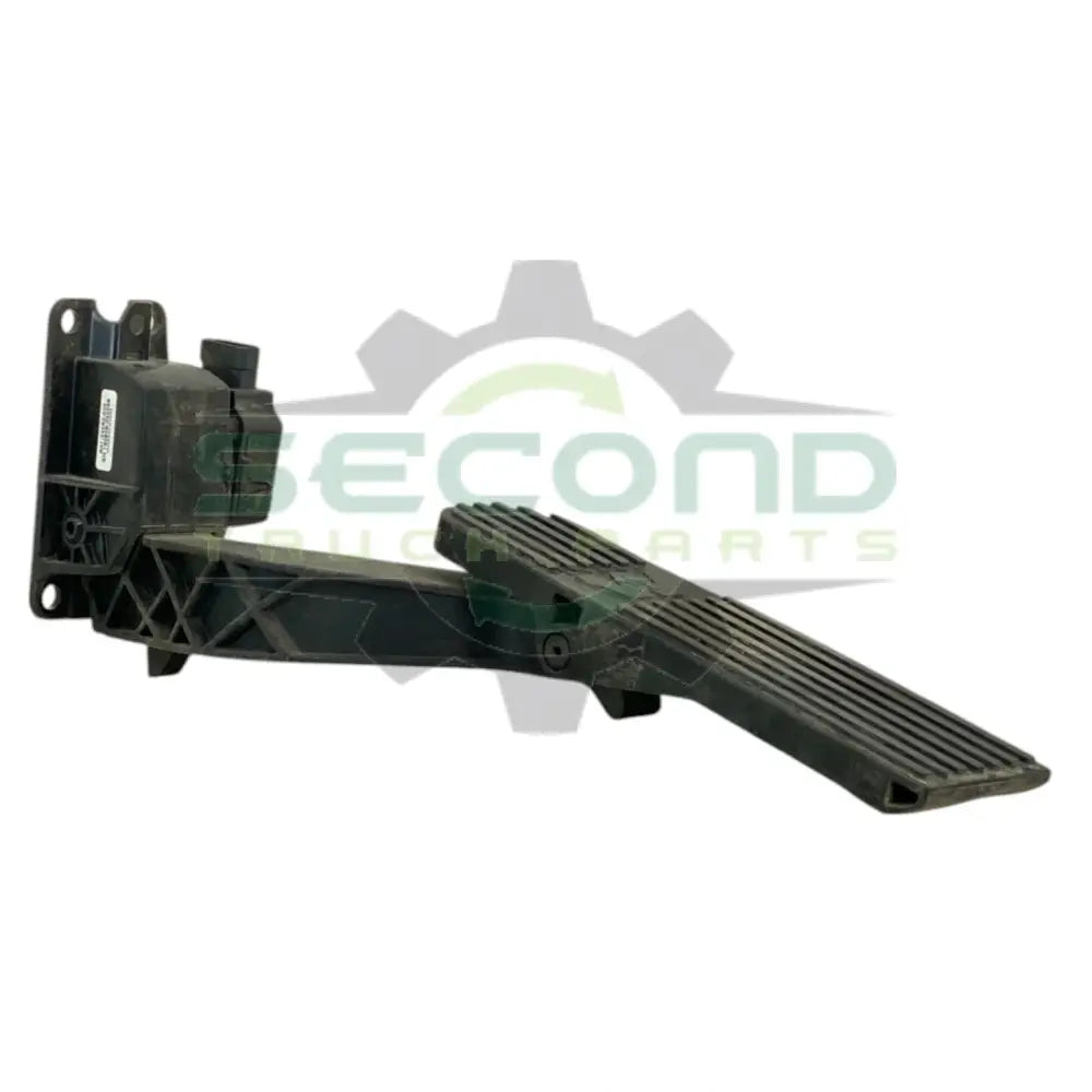 A01-34092-000 Genuine Freightliner Accelerator Pedal - Second Truck Parts