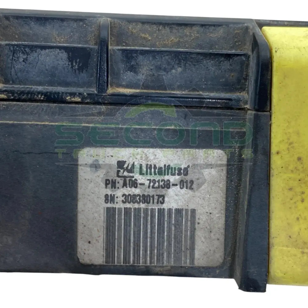 A06-72138-012 Genuine Freightliner Auxiliary Power Distribution Fuse Box - Second Truck Parts