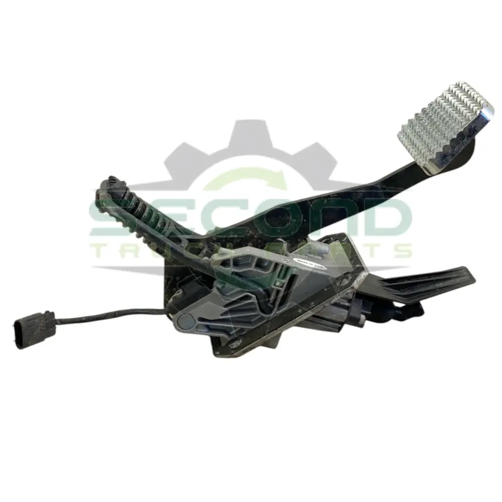 A02-14079-000 Genuine Freightliner Clutch Pedal - Second Truck Parts