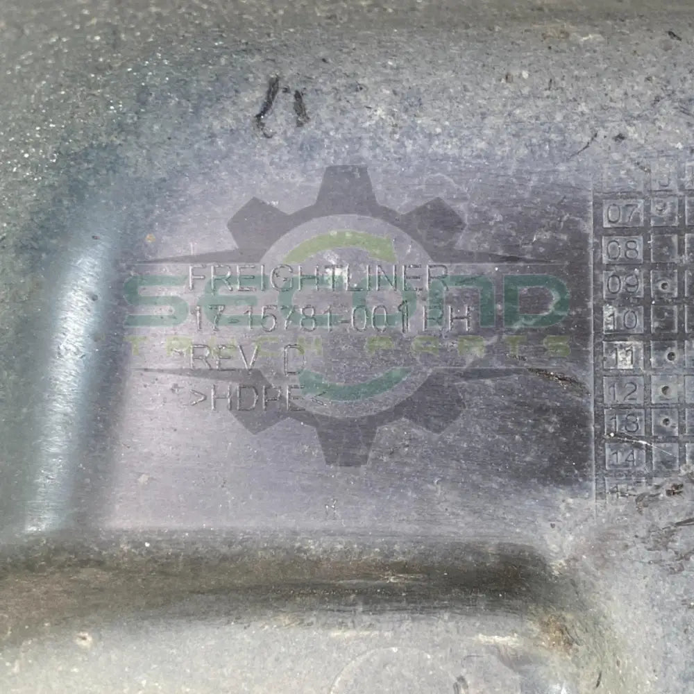 17-15781-001 Genuine Freightliner Right Inner Fender - Second Truck Parts