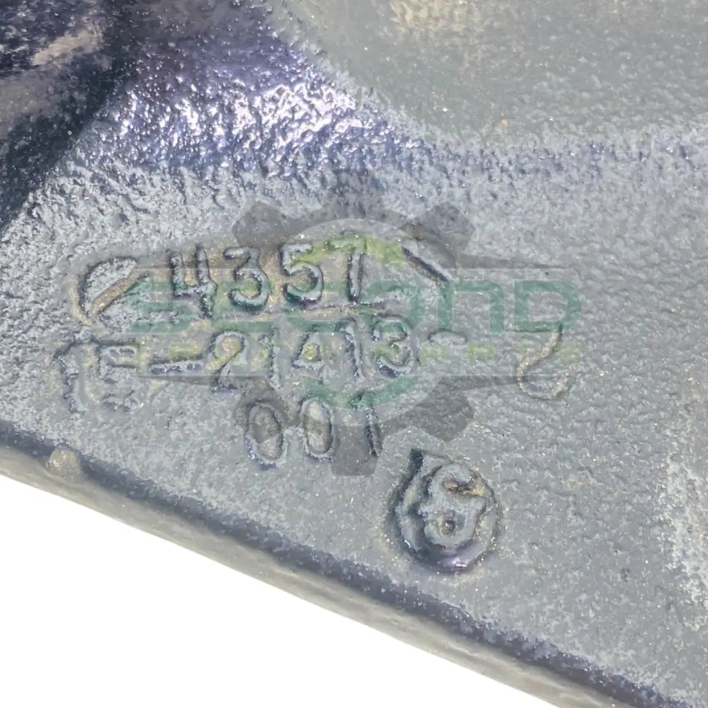 15-21413-001 Genuine Freightliner Suspension Crossmember Bracket - Second Truck Parts