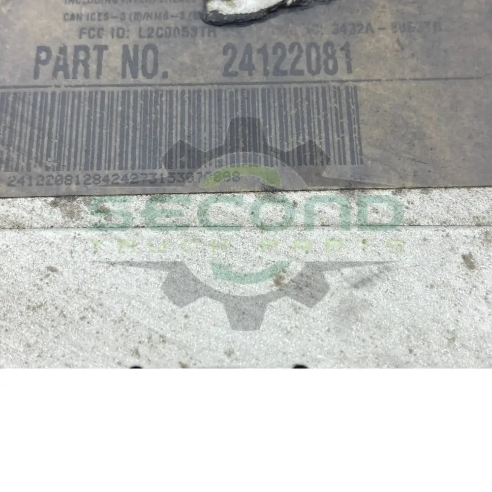 24122081 Genuine International AM/FM Radio - Second Truck Parts