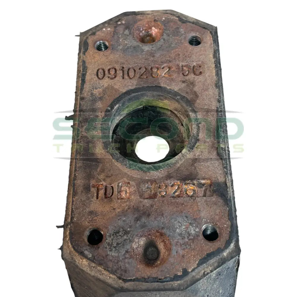 09102825C Genuine International Engine Mount - Second Truck Parts