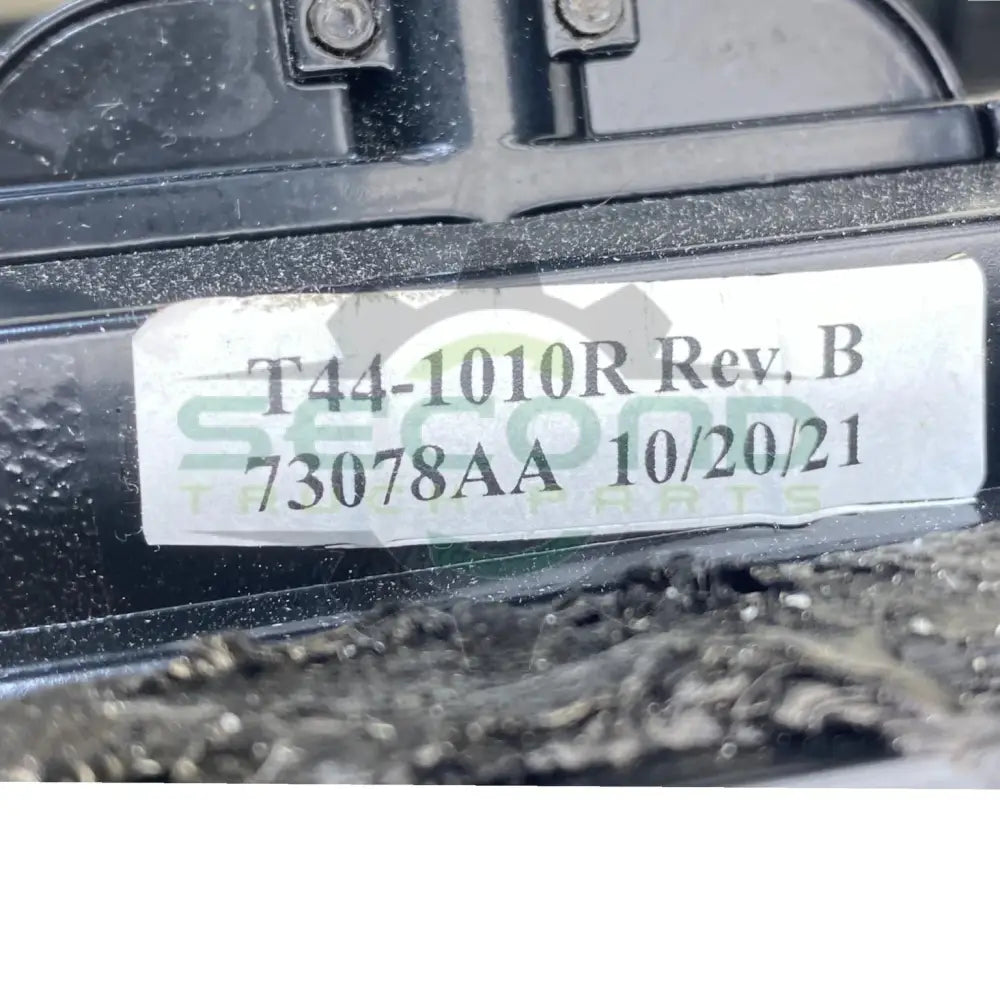 T44-1010R Genuine Paccar Right Black Window-Upper Slpr Side - Second Truck Parts