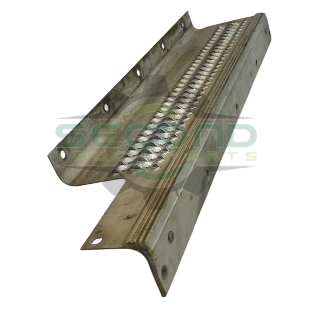 M82-6030 Genuine Paccar Step Assy Hd Dpf/Scr Box - Second Truck Parts