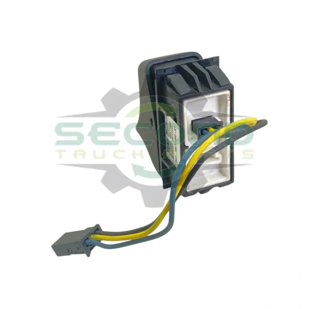 P27-1241-002-01 Genuine Paccar Toggle Switch - Second Truck Parts