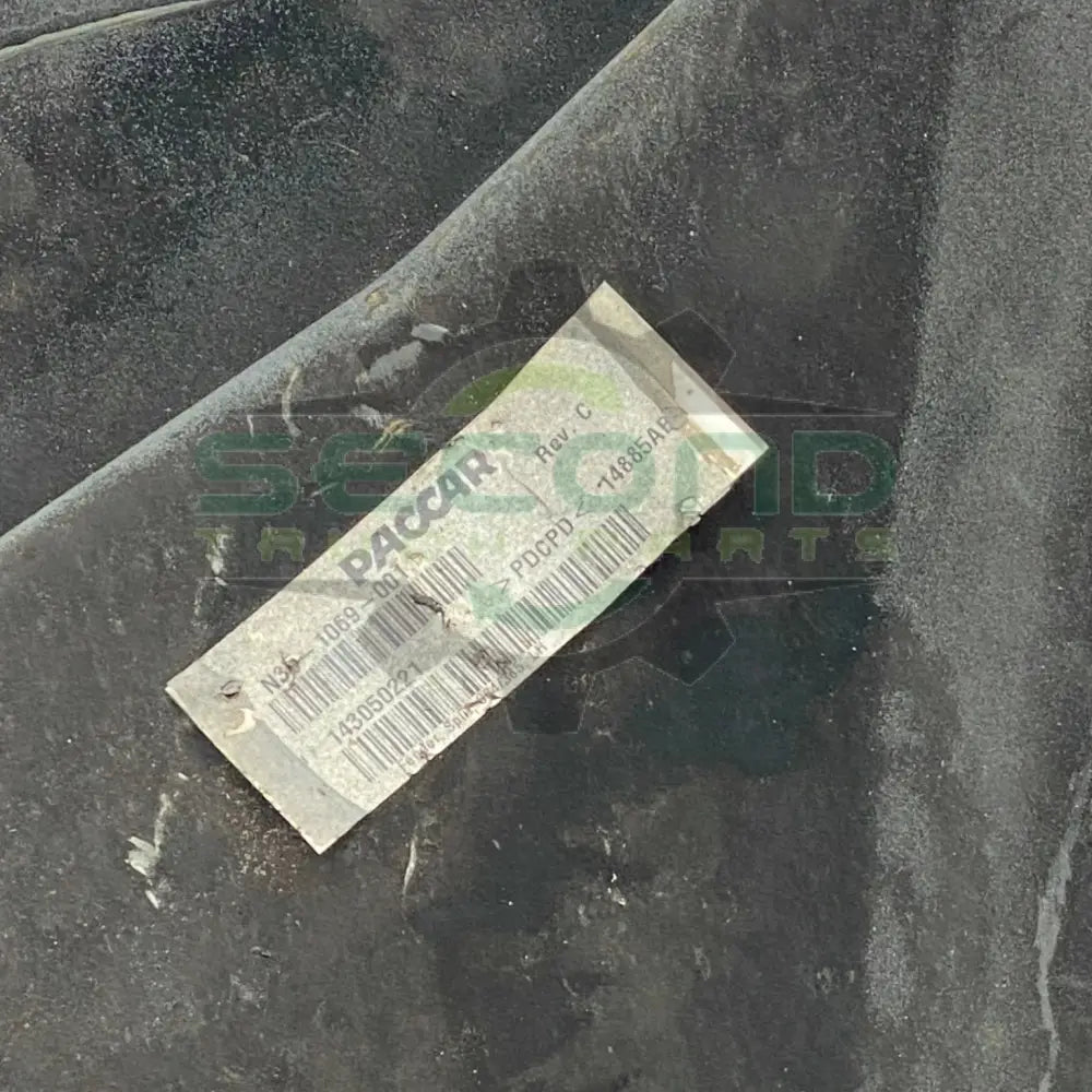 N35-1069-001 Genuine Paccar White Left Driver Extension Fender - Second Truck Parts