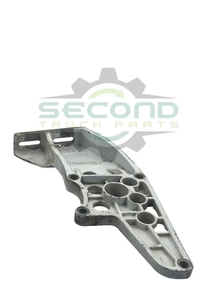 L11-6241 Genuine Peterbilt Left Side Upper Pivot Bracket - Second Truck Parts
